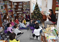 Story Telling in the Library (7)